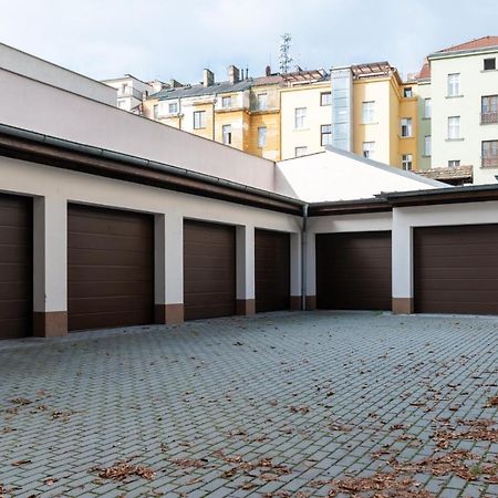Designed Apartment Next To Vaclav Square With Terrace And Private Garage Прага Экстерьер фото